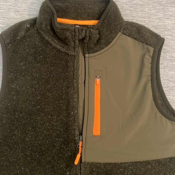 Kids All in Motion fleece vest - Picture 2 of 4